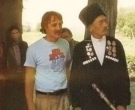Celestial Seasonings' Mo Siegel meets 114-year-old Tandell Jeopua of Abkhazia.
